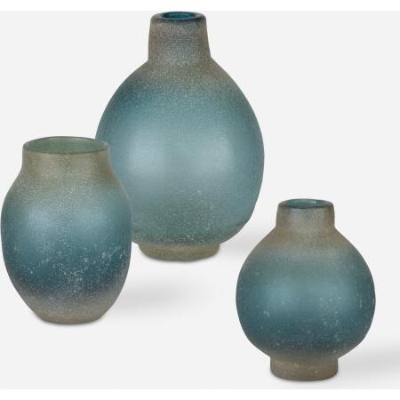 Mercede-Vases Urns & Finials