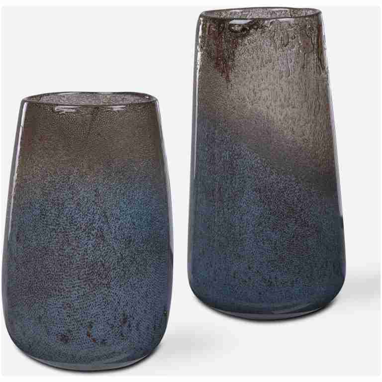Ione-Vases Urns & Finials