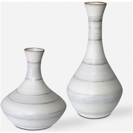 Potter-Vases Urns & Finials