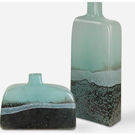 Fuze-Vases Urns & Finials