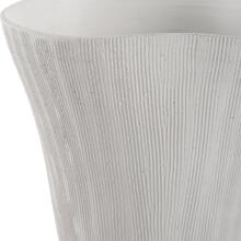 Floreana-Vases Urns & Finials
