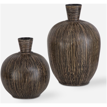 Islander-Vases Urns & Finials