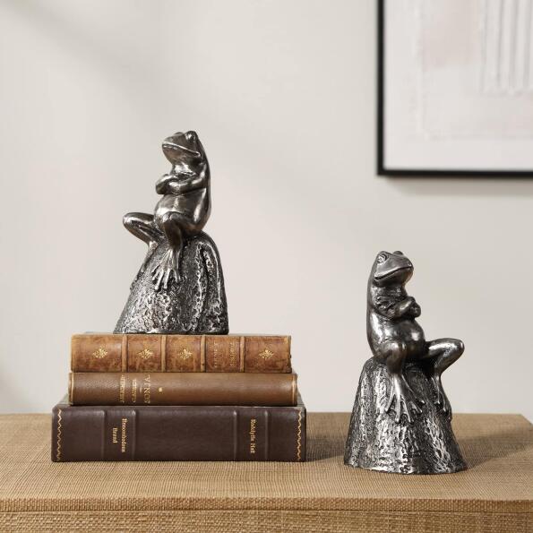 Daydreaming Frogs Aged Silver Bookends