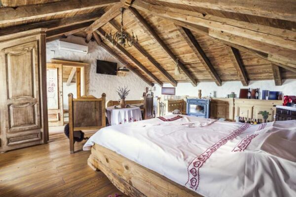 what is rustic interior