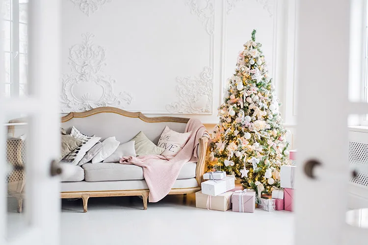 How to Decorate for the Holidays When Your Home is on the Market