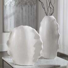 Ruffled-Vases Urns & Finials