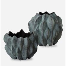 Verdant-Vases Urns & Finials